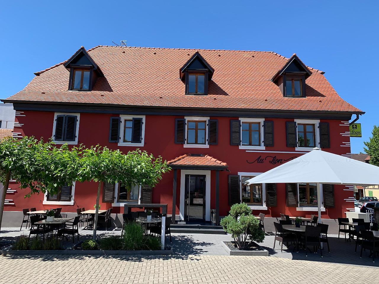 Hôtel Restaurant Au Lion Rouge Bartenheim Exterior foto