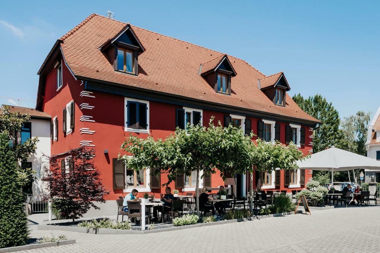 Hôtel Restaurant Au Lion Rouge Bartenheim Exterior foto